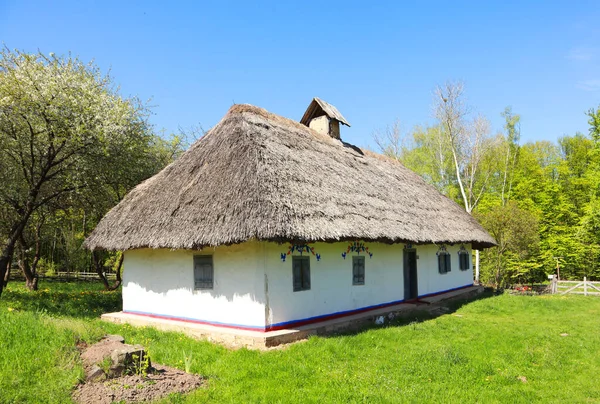 Whitewashed Ουκρανική Vintage Σπίτι Από Μέση Υπερδνειστερία Στο Skansen Pirogovo — Φωτογραφία Αρχείου