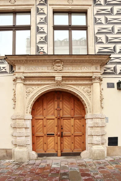Vintage Portal Στην Οδό Kanonicza Στην Κρακοβία Πολωνία — Φωτογραφία Αρχείου