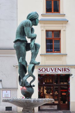 Polonya 'nın Krakow kentindeki çeşmede Zak olarak bilinen bir öğrencinin bronz heykeli.