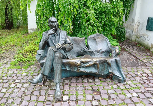 Kazimierz 'de Jan Karski' nin heykeli - Polonya 'nın Krakow kentindeki eski Yahudi mahallesi