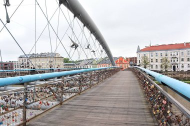  Krakow, Polonya 'daki Peder Bernatka yaya köprüsü.