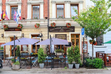  Kazimierz 'deki sokak kafeleri - Krakow, Polonya' daki eski Yahudi mahallesi