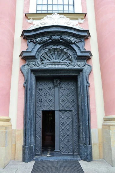 Puerta Antigua Basílica Del Arcángel Miguel San Obispo Stanislav Cracovia —  Fotos de Stock
