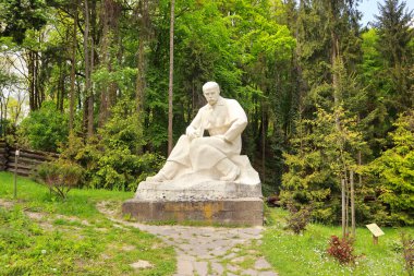 Ukrayna, Lviv 'deki Taras Shevchenko Anıtı Halk Mimarisi ve Yaşamı Müzesi yakınlarındaki 