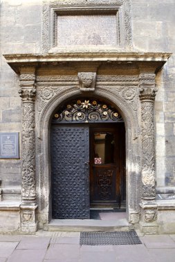  Ukrayna, Lviv 'de Kutsal Bakire Meryem' in Varsayımına Giriş