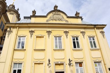  Ukrayna, Lviv 'deki St. George Katedrali' nin metropolitan sarayı.