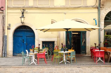 Lviv, Ukrayna şehir merkezindeki sokak kafesi.