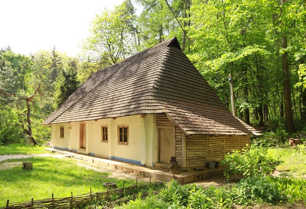 Weißgetünchtes Haus Mit Reetdach Aus Podolia Skansen Museum Für Volksarchitektur — Stockfoto
