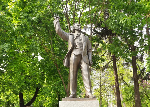 Памятник Вячеславу Черноволю Львове Украина — стоковое фото