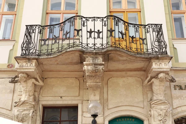 Varanda Edifício Residencial Vintage Centro Lviv Ucrânia — Fotografia de Stock