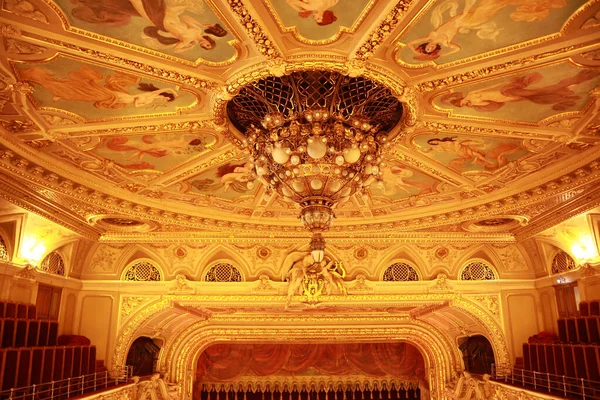 Innenraum Des Opern Und Balletttheaters Bei Sonnigem Wetter Lviv Ukraine — Stockfoto