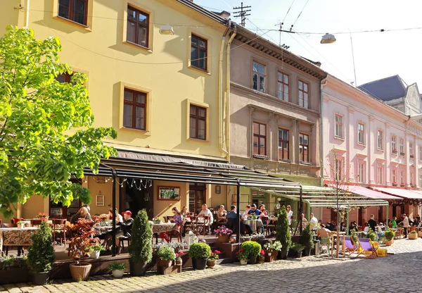 Kawiarnia Uliczna Centrum Lwowa Ukraina — Zdjęcie stockowe