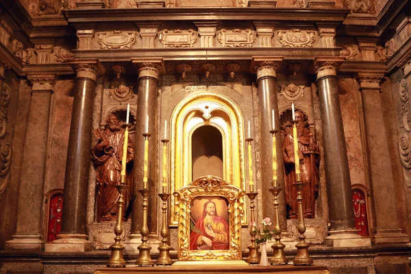 Interiér Archcathedral Bazilika Nanebevzetí Panny Marie Nebo Latinské Katedrály Lvově — Stock fotografie