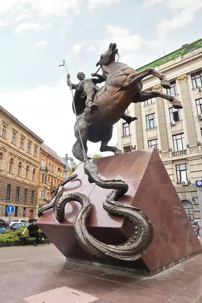 우크라이나 주의자들 우크라이나 리비우의 보터들을 변호하는 기념비 — 스톡 사진