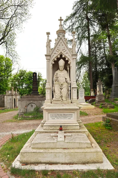 Lviv Ukrayna Daki Lychakiv Mezarlığı Ndaki Ermeni Başpiskoposu Tombstone — Stok fotoğraf