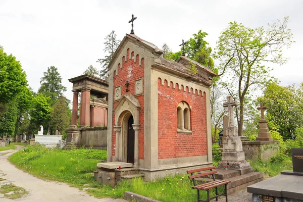 Mausoléus Antigos Criptas Lápides Famoso Cemitério Lychakiv Lviv Ucrânia — Fotografia de Stock