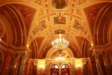 Macaristan 'ın Budapeşte kentindeki Macar Devlet Opera Evi' nin içi