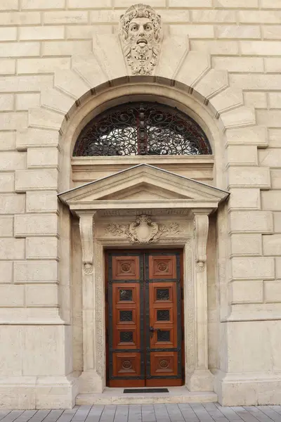 Macaristan 'ın Budapeşte kentindeki Macar Devlet Opera Evi