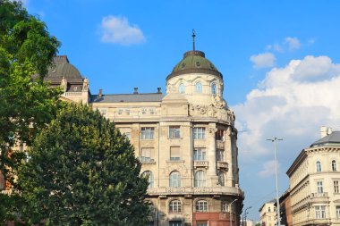 Macaristan 'ın Budapeşte şehrinde tarihi bir klasik ev.