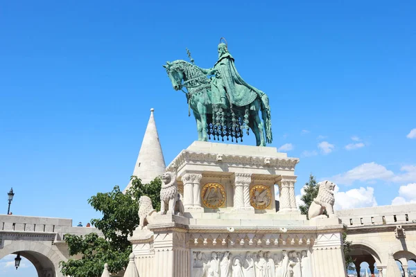 Статуя Святого Стефана Рибальському Бастіоні Будапешті Угорщина — стокове фото