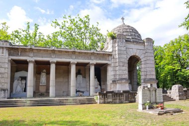 Macaristan, Budapeşte 'deki ünlü Kerepeshi Mezarlığı' nda antik bir mezar taşı.