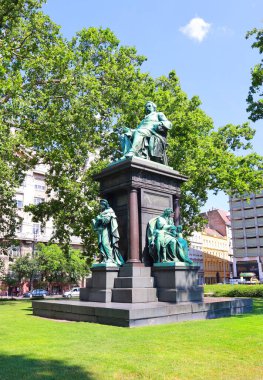 Macaristan, Budapeşte 'deki Ferenc Deak Anıtı