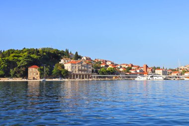 Hırvatistan 'ın Dubrovnik kentinde güneşli bir günde Marina