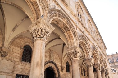 Hırvatistan 'ın Dubrovnik kentindeki Prens Sarayı Sütunları