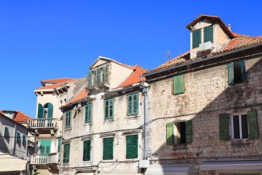 Hırvatistan 'ın Split kentindeki Fruit Square' de antika evler