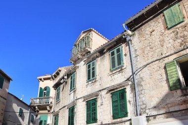 Hırvatistan 'ın Split kentindeki Fruit Square' de antika evler