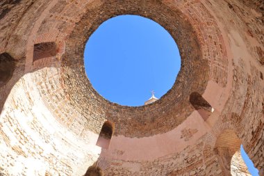  Hırvatistan 'ın Split kentindeki Diocletian Sarayı Vestibulumu