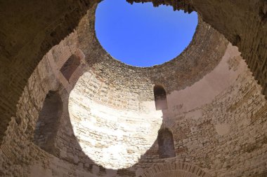 Hırvatistan 'ın Split kentindeki Diocletian Sarayı Vestibulumu