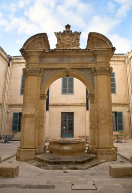  Valletta, Malta Güzel Sanatlar Müzesi Avlusu