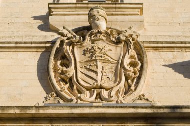 Aziz Dominic Kilisesi 'nin arması ve Rabat, Malta' daki kutsal bakire.