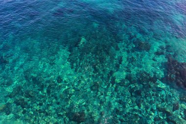 Sliema, Malta 'da Akdeniz' in gök mavisi suyu
