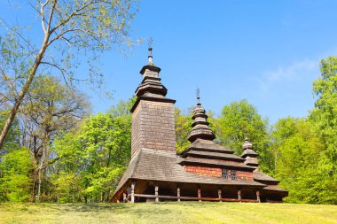 Ukrayna 'nın Kyiv kentindeki Skansen Pirogovo' daki St. Veils (Transcarpathia) Ahşap Kilisesi