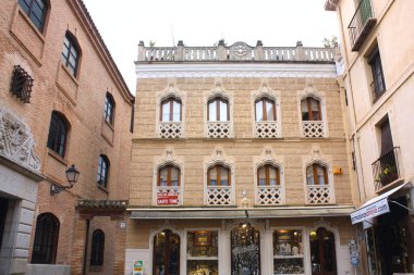 İspanya 'nın Toledo şehrindeki eski tarihi bina.