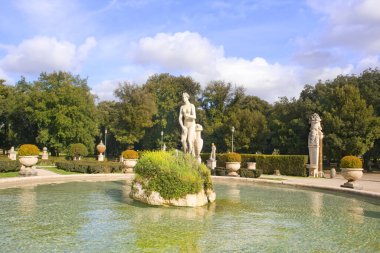 İtalya, Roma 'daki Borghese Galerisi' nin yanına park et.