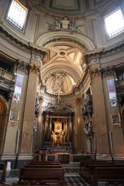 İtalya 'nın Montesanto şehrinde Santa Maria Bazilikası' nın içinde.