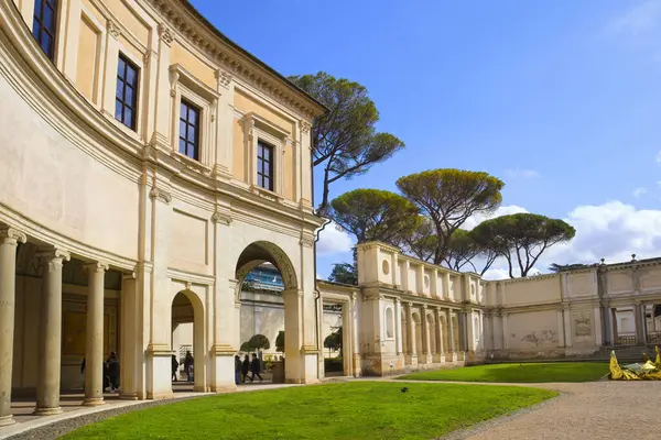 İtalya, Roma 'da Ulusal Etrüsk Villa Müzesi Avlusu