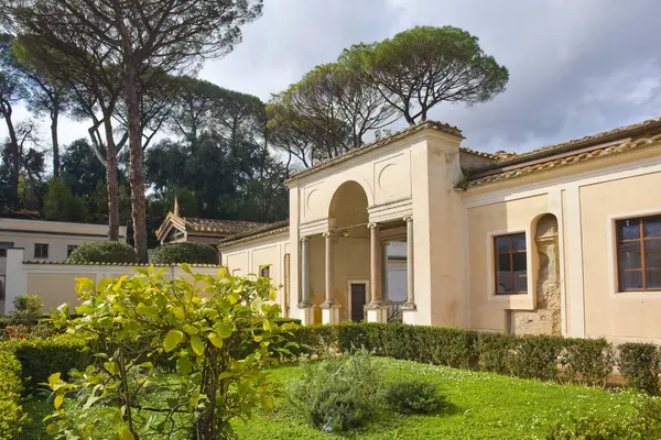  İtalya, Roma 'da Ulusal Etrüsk Villa Müzesi Avlusu