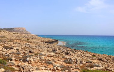 Kıbrıs 'ta Cape Greco yakınlarındaki kıyı şeridi manzarası