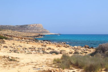 Kıbrıs 'ta Cape Greco yakınlarındaki kıyı şeridi manzarası