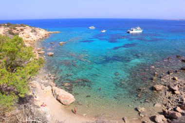 Kıbrıs 'ta Cape Greco yakınlarındaki kıyı şeridi manzarası