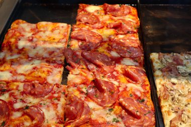 İtalyan pizza görünümü kapatın 