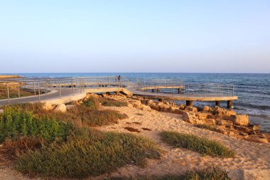  Kıbrıs Rum Kesimi 'nin Ayia Napa kentindeki kıyı şeridi manzarası