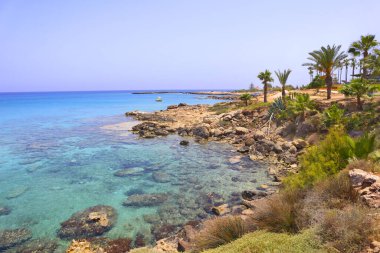  Kıbrıs Rum Kesimi 'nin Protaras kentindeki Bizans Sahili manzarası