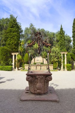 Saint-Jean-Cap-Ferrat, Fransa 'daki Villa Emiri de Rothschild parkında taş gibi kaliteli.