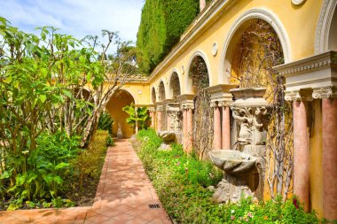 Saint-Jean-Cap-Ferrat, Fransa 'daki Villa Emiri de Rothschild Parkı