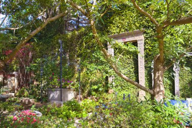 Saint-Jean-Cap-Ferrat, Fransa 'daki Villa Emiri de Rothschild Parkı